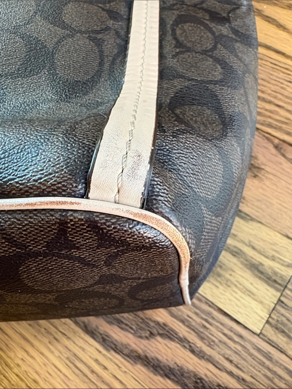 Coach Peyton Signature brown coated leather large purse - Picture 14 of 16